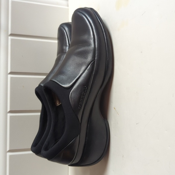 Merrell Air Cushion Slip Ons - Picture 4 of 5